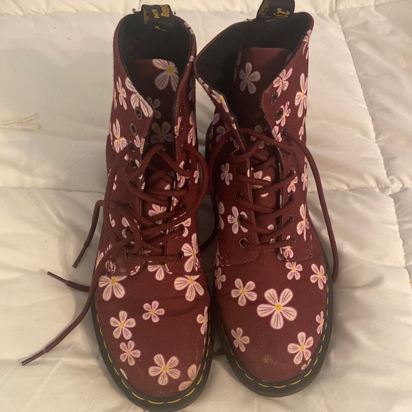 Dr. Martens Page Meadow Boots in Burgundy - Picture 1 of 2